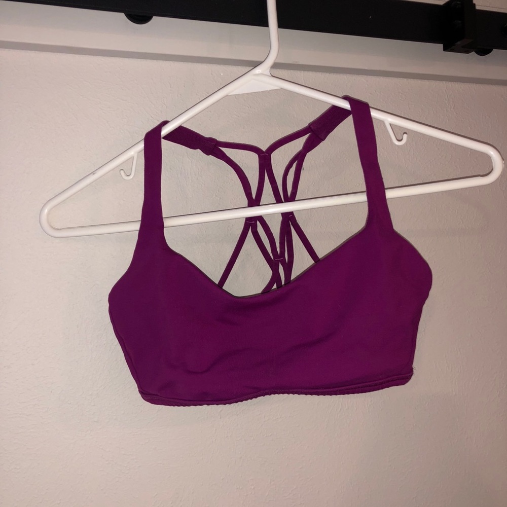 Lululemon sports bra!